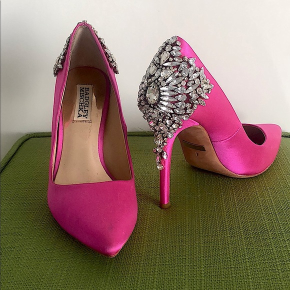 Badgley Mischka Shoes - Gorgeous pink satin heels